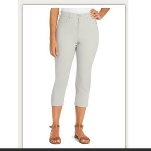 NEW Gloria Vanderbilt Capri Pants trouser luxe sateen Stonehedge color NWT sz 10